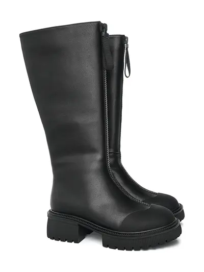 Сапоги черного цвета с отрезным носком